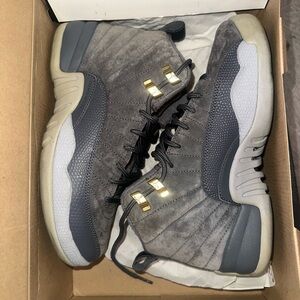 Jordan retro 12 Gray